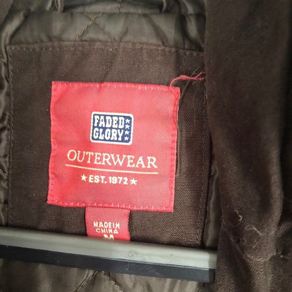 Youth Hooded Jacket, Full Zip, Quilted Liner, Brown, Horn Shaped Buttons, Size M - Picture 8 of 8